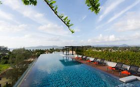 6Th Avenue Surin Beach - Official Account